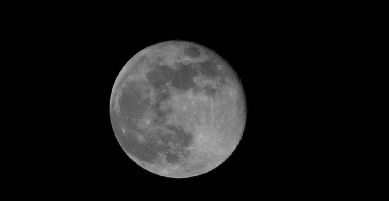Photo description: Full Moon